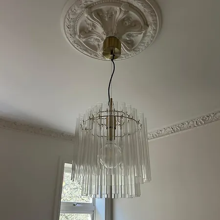 Newly Renovated 4-bedroom In Appartement *